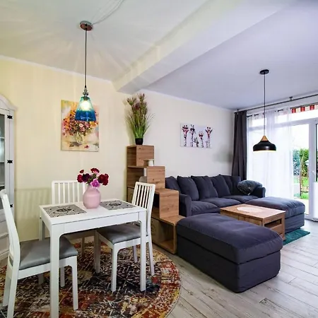 Ferienwohnung Fur Zwei Mit Terrasse Und Garten In * Wandlitz
