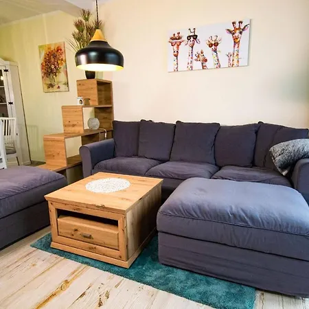 Apartment Ferienwohnung Fur Zwei Mit Terrasse Und Garten In Wandlitz