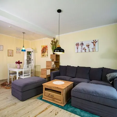 Ferienwohnung Fur Zwei Mit Terrasse Und Garten In *